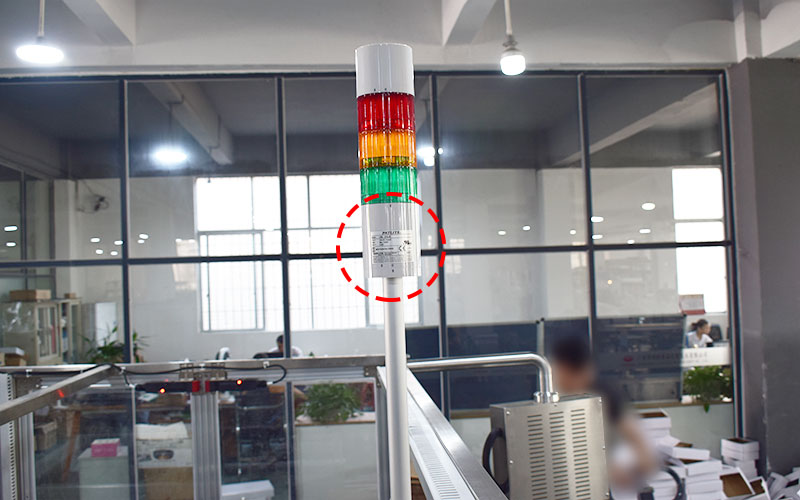 刀叉勺餐具裝盒機(jī)自動(dòng)報(bào)警器采用美國(guó)UL認(rèn)證電器元件。